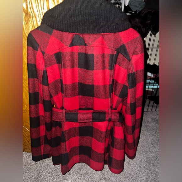 Red and black buffalo wool pea coat lined w/ pockets zippers and tiesEUC size s - Picture 8 of 10